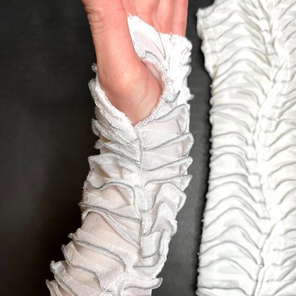 White Mummy Arm Warmers Womens Bandage Textured Ruffle Hand Gloves Ghost Costume - Picture 6 of 6